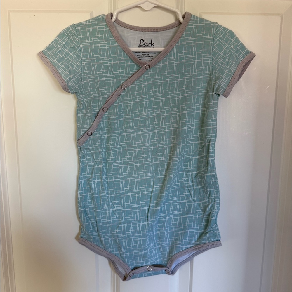 Lark Adventurewear Soft Baby Onsie - Size 18 months